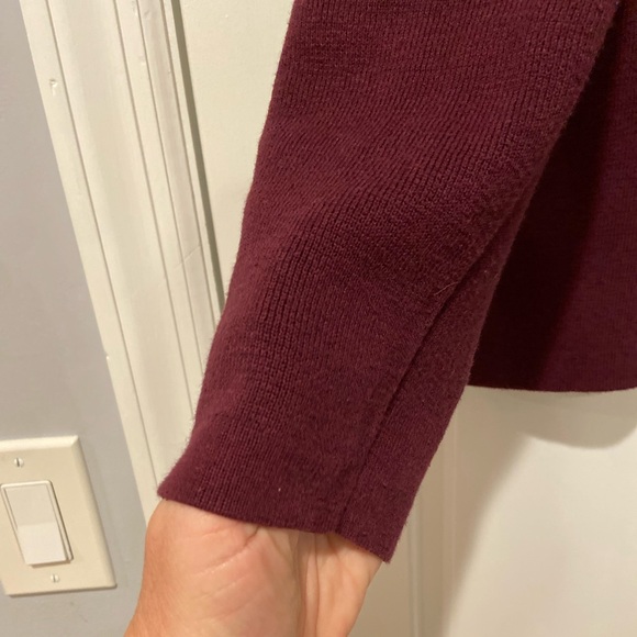 Banana Republic Men’s Quarter Zip Sweater – Size M - Picture 4 of 8